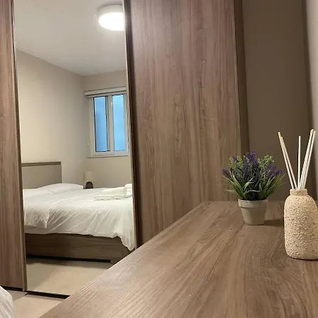 Stylish 3br With Side Sea Views In St Paul Bay