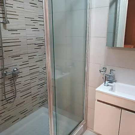 Stylish 3br With Side Sea Views In St Paul Bay *