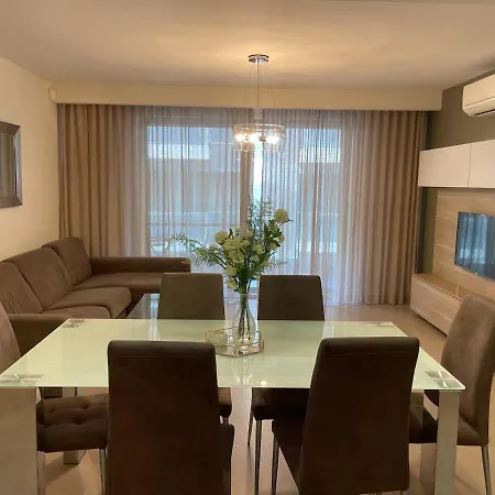 Stylish 3br With Side Sea Views In St Paul Bay